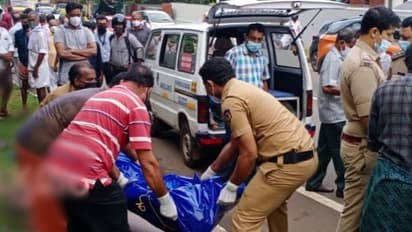 കോഴിക്കോട്ട് വയോധികൻ റോഡരികിൽ തീകൊളുത്തി മരിച്ചു