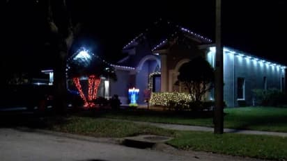 Christmas lights : ക്രിസ്‍മസിന് മുമ്പുതന്നെ ക്രിസ്‍മസ് ലൈറ്റിട്ടു, കുടുംബത്തിന് 75,000 രൂപ പിഴ