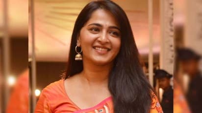 Anushka: பட வாய்ப்பின்றி தவித்த அனுஷ்காவுக்கு வாய்ப்பளித்த விஜய்... மீண்டும் கோலிவுட்டில் எண்ட்ரி கொடுக்கிறார்