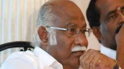 தலைவா! அதிமுக சிதறி கிடக்கிறது; நாங்கள் பதறி துடிக்கிறோம்.. வைரலாகும் அன்வர் ராஜா போஸ்டர்..!