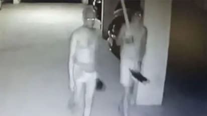 హయత్నగర్ కుంట్లూరులో చెడ్డీ గ్యాంగ్ హల్చల్: నాలుగు ఇళ్లలో చోరీ