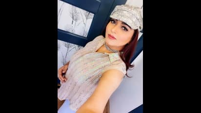 Kushboo: மாடர்ன் ட்ரெஸ்ஸில் ஹன்சிகா லுக்குக்கு மாறிய குஷ்பு! ஹீரோயினா கூட நடிக்கலாம் தெறிக்கும் கமெண்ட்ஸ்!