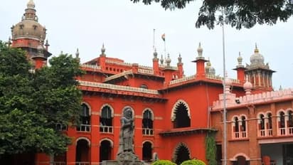 ஒரு மாசத்துக்கு வார்டு பாய்... பைக் ரேசில் ஈடுபட்ட மாணவருக்கு வினோத தண்டனை!!