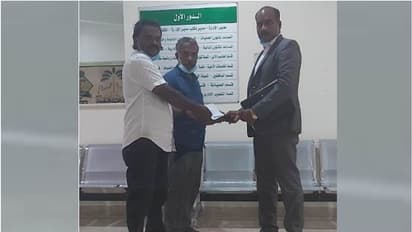 Gulf News : ജോലി നഷ്ടമായി, രോഗം ബാധിച്ചു ദുരിതത്തിലായ മലയാളിയ്ക്ക് സാമൂഹിക പ്രവര്ത്തകര് തുണയായി