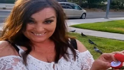 married 11 times : വയസ് 52, ഇതുവരെ വിവാഹം ചെയ്‍‍തത് 11 പേരെ, ഇപ്പോഴും 'അയാൾ'ക്ക് വേണ്ടി കാത്തിരിക്കുകയാണെന്ന്