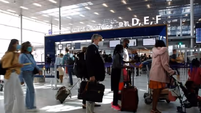 Omicron Variant : 'ഒമിക്രോണ് യൂറോപ്പില് വ്യാപകമാകും'; മുന്നറിയിപ്പുമായി അധികൃതര്