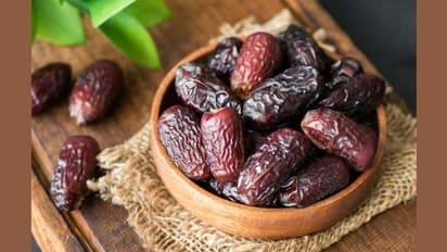 Health Tips: खजूर का सेवन कही आपकी सेहत के लिए तो नहीं हानिकारक, जानिए किन लोगों को करना है इससे परहेज