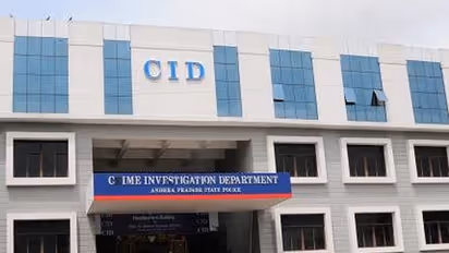 Job In CID Department: कैसे बनते हैं CID ऑफिसर, जानें कौन कर सकता है अप्लाई और कितनी मिलती है सैलरी