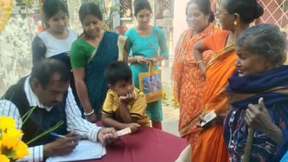 Murshidabad Pension: পেনশনের টাকায় বার্ধক্য ভাতা চালু, নজির প্রাক্তন জওয়ানের