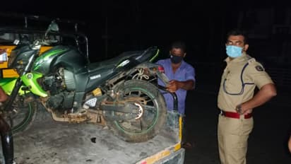 ജോലി കഴിഞ്ഞ് മടങ്ങിയ നഴ്‌സിന് ബൈക്ക് തട്ടി പരിക്ക്; ബൈക്ക് ഓടിച്ചയാൾ മറ്റൊരു വാഹനത്തില്‍ രക്ഷപ്പെട്ടു