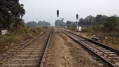 Karnataka Train Service : ಹೊಸ ರೈಲು ಮಾರ್ಗ ಯೋಜನೆಗೆ ವಿರೋಧ