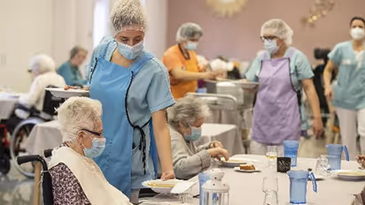 देश में Omicron का आया एक और केस: गुजरात में हुई खतरनाक वायरस की एंट्री, अफ्रीका से लौटा था शख्स..