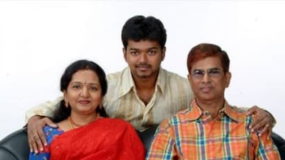 29 years of vijay : "விஜய் சமூக அக்கறை கொண்டவர்; இதுவே தேர்தல் வெற்றிக்கு காரணம் ":எஸ்.ஏ.சந்திரசேகர்!!