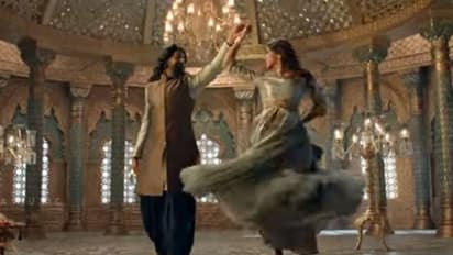 Marakkar Song : കേരള സംസ്ഥാന ചലച്ചിത്ര അവാര്ഡ് നേടിയ കൊറിയോഗ്രാഫി, പ്രണവ് മോഹൻലാലിന്റെ ഗാനരംഗം