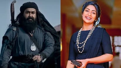 Marakkar : മലയാള സിനിമ ഇത്രത്തോളം എത്തിയതിൽ അഭിമാനം; 'മരക്കാർ' ആസ്വദിച്ചുവെന്ന് നവ്യ നായർ