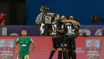 ISL :ബെഗലൂരുവിനെ വീഴ്ത്തി മുംബൈ തലപ്പത്ത്, പെനല്റ്റി നഷ്ടമാക്കി ഛേത്രി