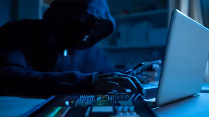 ദീപാവലിയ്ക്ക് പണി കൊടുക്കാൻ ചൈനീസ് ഹാക്കർമാർ; പെട്ടുപോകരുതെന്ന് സെർട്ട്