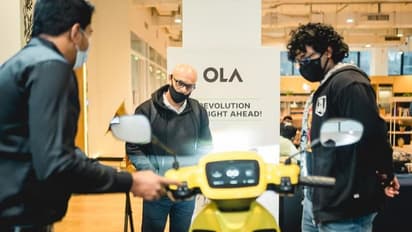 Electric Scooter: শীঘ্রই বাজারে আসছে ওলার নতুন ইলেক্ট্রনিক স্কুটার, জেনে নিন বিস্তারিত