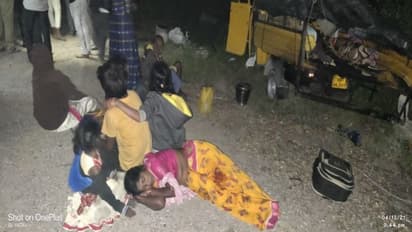 కరీంనగర్ జిల్లాలో ఘోర రోడ్డుప్రమాదం... 15మందికి తీవ్ర గాయాలు, నలుగురి పరిస్థితి విషమం