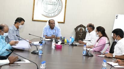 కొత్త జిల్లాలు.. జోన్ల ప్రకారమే ఉద్యోగుల విభజన: సీఎస్‌తో భేటీ అనంతరం టీజోవో, టీఎన్జీవో నేతలు