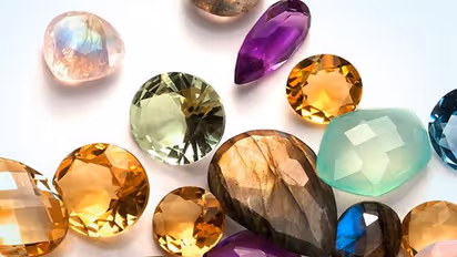 ভুলেও এই রত্নগুলো এক সঙ্গে পরবেন না, সমস্যা কমার বদলে বাড়বে