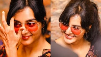 manju warrier : സന്തോഷകരമായ പുഞ്ചിരി കണ്ണുകളെ ഈറനണിയിക്കും; ചിത്രങ്ങളുമായി മഞ്ജു വാര്യർ