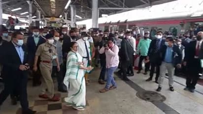 Mamata Banerjee: আবহাওয়া খারাপ, ট্রেনেই মালদহ রওনা দিলেন মমতা