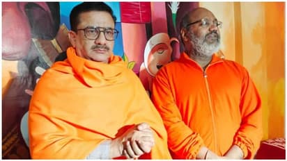 குர்ஆனில் வன்முறை வசனங்களை நீக்க வலியுறுத்தல்... இந்து மதத்திற்கு மாறிய வாக்பு வாரிய முன்னாள் தலைவர்..!