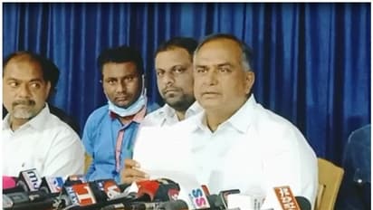 నా పార్టీ వాళ్లే నన్ను ఓడించారు.. కాంగ్రెస్ నేత చల్మెడ లక్ష్మీనరసింహరావు.. 8న గులాబి గూటికి