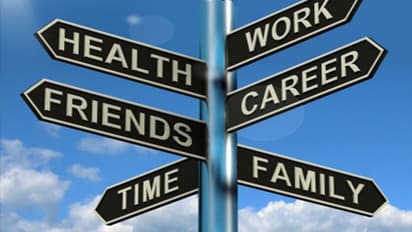 Shri Ramcharit Manas: कैसे लोग होते हैं मूर्ख और किन लोगों के साथ हमें रहना चाहिए, जानिए लाइफ मैनेजमेंट