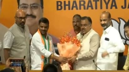 Teenmaar Mallanna: బీజేపీలో చేరిన తీన్మార్ మల్లన్న.. కేసీఆర్ ఫ్యామిలీపై తీవ్ర వ్యాఖ్యలు..