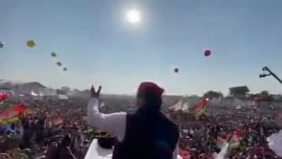 PM मोदी के  'लाल टोपी' बयान पर सियासत गरमाई, सपा ने जवाब में लांच किया गाना