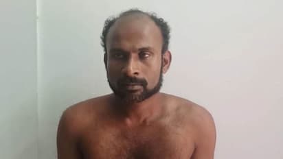 Theft : രാത്രിയിൽ പൂർണ്ണ നഗ്നനായെത്തി കവർച്ച, മാലമോഷ്ടിക്കുന്നതിനിടെ ഓട്ടോ ഡ്രൈവർ പിടിയിൽ