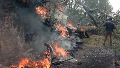 Army Helicopter crash : 'വലിയ ശബ്ദം കേട്ടു, എത്തിയപ്പോൾ കണ്ടത് കത്തുന്ന ഹെലിക്കോപ്ടർ'; പ്രദേശവാസിയുടെ വാക്കുകൾ