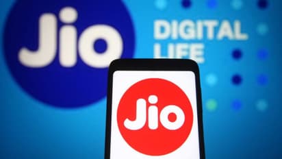 Jio Happy New Year Offer: ₹2,545 ಪ್ರಿಪೇಯ್ಡ್ ರೀಚಾರ್ಜ್ ಮೇಲೆ 1 ತಿಂಗಳ ಎಕ್ಸ್ಟ್ರಾ ವ್ಯಾಲಿಡಿಟಿ!
