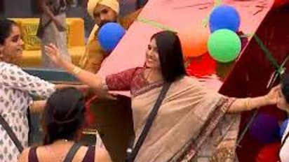 "கண்டபடி பேசுறதுக்கு 'content' னு பேரு"  பிக் பாஸுக்கு போனப்ப இது தெரியலையா ? கஸ்தூரியை திட்டும் நெட்டிசன்கள்