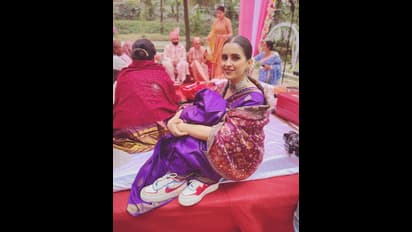 Sanya Malhotra : പര്‍പ്പിള്‍ നിറത്തിലുള്ള സാരിയിൽ മനോഹരിയായി സന്യ മല്‍ഹോത്ര; ചിത്രങ്ങൾ