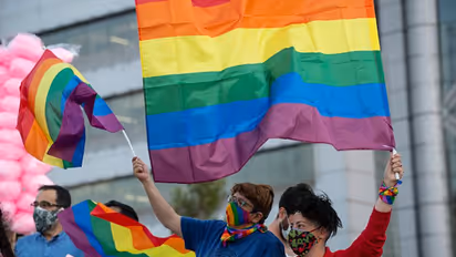 భారతదేశంలో స్వలింగ వివాహం: సుప్రీంకోర్టు పరిగణించవలసిన అంశాలు..