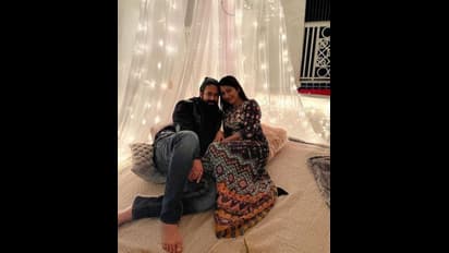 Anniversary Selfie: ರಾಧಿಕಾ ಪಂಡಿತ್ ಸೆಲ್ಫಿ ಕ್ಲಿಕ್ ಮಾಡುತ್ತಿರುವಾಗ ಯಶ್ ತುಂಟಾಟ ಹೇಗಿತ್ತು ನೋಡಿ!