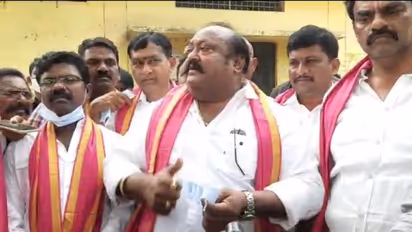 అభ్యర్ధులే దొరకని పరిస్ధితి .. ఒకేసారి 50 మందిని ప్రకటించే దమ్ముందా : కాంగ్రెస్, బీజేపీలకు మంత్రి గంగుల చురకలు