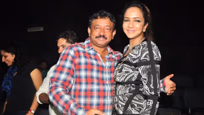 తన ఫోటోపై వర్మ సెటైర్... మంచు లక్ష్మి షాకింగ్ రిప్లై