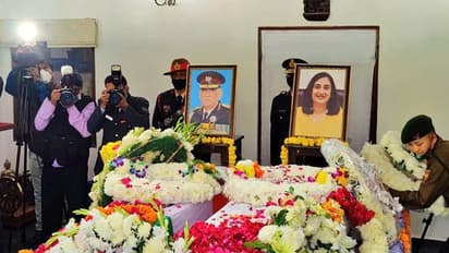 Bipin Rawat Death ಸೇನಾ ಮುಖ್ಯಸ್ಥನ ಸಾವು ಸಂಭ್ರಮಿಸಿದ ಕೇರಳ ಸರ್ಕಾರ ವಕೀಲೆ, ನಿವೃತ್ತ ಸೇನಾನಿಗಳ ಪ್ರತಿಭಟನೆ!