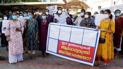 Doctors Strike : പിജി ഡോക്ടർമാരുടെ സമരം തുടരുന്നു, നിലപാട് കടുപ്പിച്ച് സർക്കാർ, വിട്ടു കൊടുക്കാതെ സമരക്കാർ