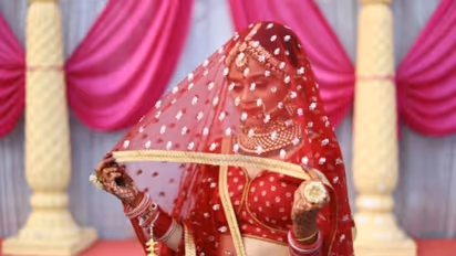 Relationship Tips: अगर आपको भी करना है अपने ससुरालवालों के दिल पर राज, तो ये  तरीके आएंगे आपके काम