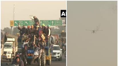 Farmers Protest : വീട്ടിലേക്ക് മടങ്ങുന്ന കര്‍ഷകര്‍ക്കുമേല്‍ വിമാനത്തില്‍ നിന്ന് പുഷ്പവൃഷ്ടി, വീഡിയോ