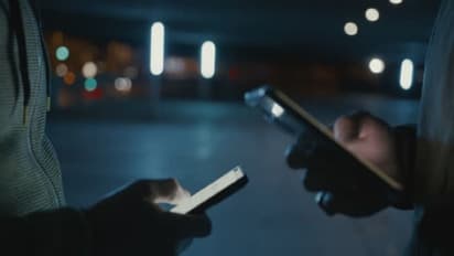 ದೇಶದ ಭದ್ರತೆ ವಿಷಯ ಚರ್ಚಿಸುವ ಸಭೆಗಳಲ್ಲಿ ಸ್ಮಾರ್ಟ್ ಫೋನ್ ಬಳಸಬೇಡಿ: ಅಧಿಕಾರಿಗಳಿಗೆ ಕೇಂದ್ರ ಸೂಚನೆ