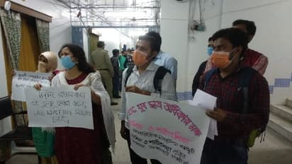 SSC Candidates: স্বেচ্ছামৃত্যুর দাবি জানিয়ে আন্দোলনে এসএসসি চাকরিপ্রার্থীরা