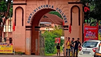 SFI-ABVP clash : വിക്ടോറിയയിൽ എസ്എഫ്ഐ - എബിവിപി സംഘർഷം; 2 പേർക്ക് പരിക്ക്