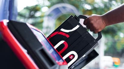 Bounce Infinity e1 ಎಲೆಕ್ಟ್ರಿಕ್ ಸ್ಕೂಟರ್ ಬ್ಯಾಟರಿ ವಿನಿಮಯ ಮತ್ತಷ್ಟು ಸುಲಭ, ನೋಬ್ರೋಕರ್ ಜೊತೆ ಒಪ್ಪಂದ!