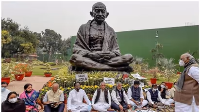 Rajyasabha Susupension : രാജ്യസഭാംഗങ്ങളുടെ സസ്പെൻഷൻ പിൻവലിപ്പിക്കാൻ പ്രതിപക്ഷം; കൂട്ടായ പ്രതിഷേധം നടത്തും